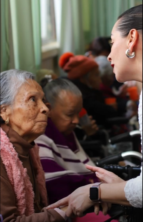 Área de comedor en el Asilo María Asunta